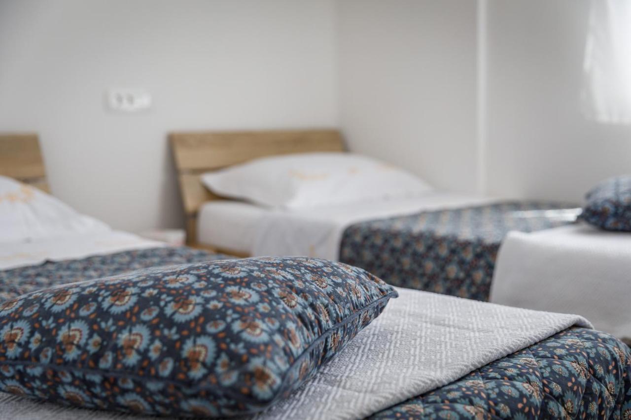 Apartmen Plus U Centru Blizu Plaze Njivice Eksteriør bilde