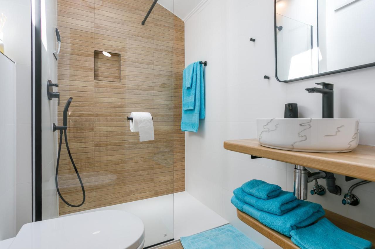 Apartmen Plus U Centru Blizu Plaze Njivice Eksteriør bilde
